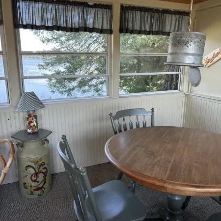 3 Bedroom house on peaceful clear water lake