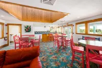 Break Time 3 BR, 3.5 Bath, Mini-Waterpark, Pool, Gym, Linens Provided Sleeps 7