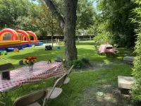 Hot Tub & Private Lake Modern Country Oasis in Heart of City - 3-Star