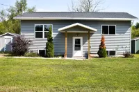 Bright & Private Home ~ Close To Downtown MQT