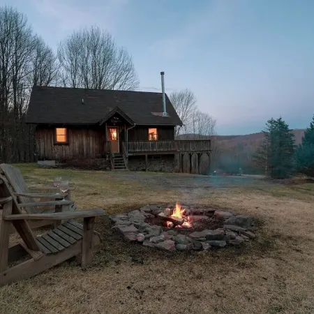Cozy Catskills Chalet Отели в г. Калликун