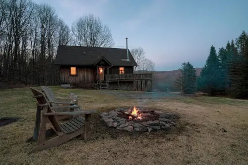 Cozy Catskills Chalet Hotels in Callicoon