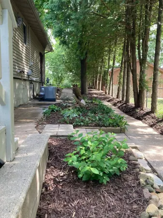 Perfect LakeHome w/ Amazing Views of Big Silver Lake w/ Kayaks Hot tub &Maui Mat