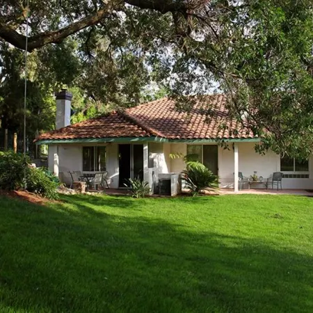 Lux 2/2 w/Firepit Next to Kaweah River & 10 Min from Sequoia National Park