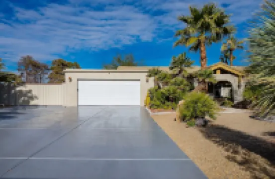 Modern Vegas Hot Tub Retreat • Pet Friendly • Near Strip • 10% Off January
