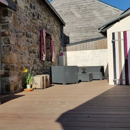 Charming renovated 3-room detached "Penty" with terrace, small garden and parking space