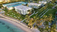Private Beach Retreat! Luxurious Bedding, Relaxing Pool, Best Sunsets, Fast WiFi Hotels in Key Colony Beach