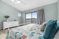 Putt-Putt, Waterfront Sunset View, Close to Beach!