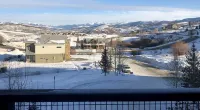 Ski in/Ski Out 2bed/2bath Mountainside Escape