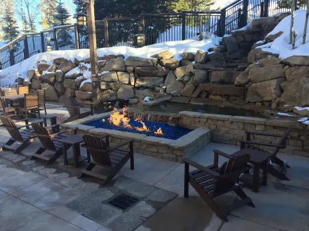 New Ultra-Luxury Upper Deer Valley Ski in/Out Condominium.. Отели рядом с достопримечательностью «Дир-Вэлли»