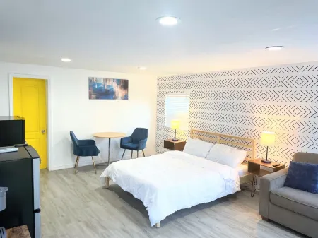 Sunshine Escape Guesthouse ☀ Отели рядом с достопримечательностью «Savannah Cove of Maitland»