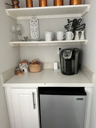 Charming studio in delightful La Mesa with WiFi, AC and Deck Отели рядом с достопримечательностью «Департмент оф Электрикал энд Компьютер Инжиниринг»