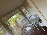 Renovated Peaceful Luxury Walk to Mall Park Publix