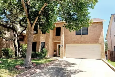 3BR Fun Retreat: Game Room & Attractions Nearby! Hotels near Walmart Supercenter