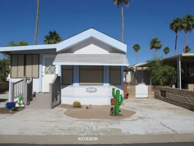 Dream Haven in Country Roads 55+ Park Waylon's Water World附近的飯店