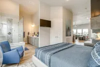 Luxury Downtown Fort Worth Villa, Walk to Everything Hotels near Renaissance Square