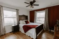 Newly renovated 3BR/2BA home in beautiful centrally located neighborhood Hotels in Bristol