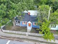 Gather! PingPong~6BR~PorchTV~Walk Dtwn~Pets~15+