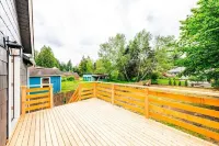 Port Orchard Retreat- 5 Minutes from Downtown Hotels near Lowe's Garden Center