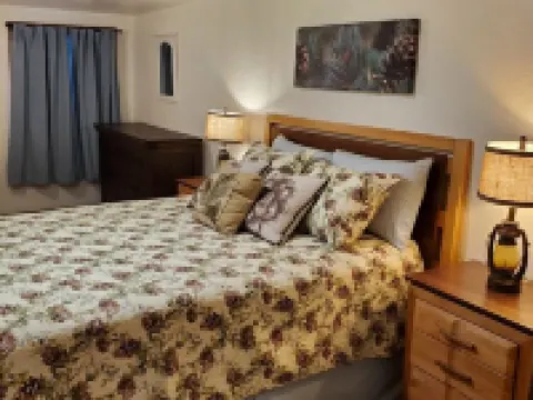 Fully Remodeled Mountain View home near Glacier National Park Hotels in Coram