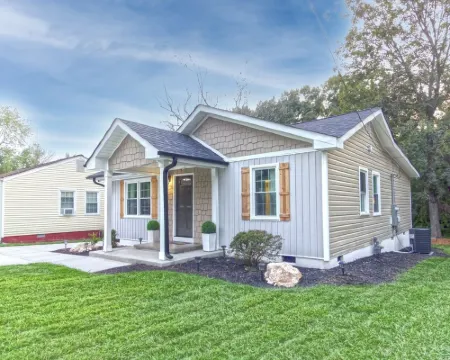 Cozy 3bdrm 2ba mins from Downtown Hotels in Gilmer