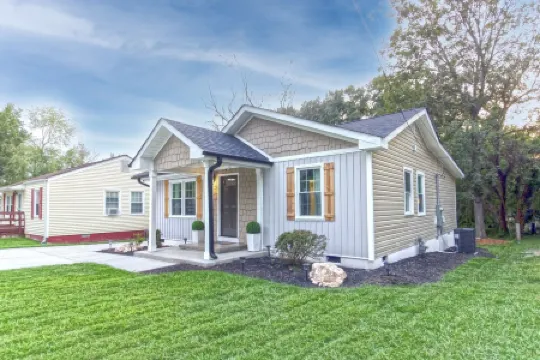 Cozy 3bdrm 2ba mins from Downtown