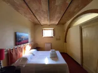 Apartment House with garden Tuscany Chianti ,  Florence 15km.