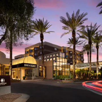 DoubleTree Suites by Hilton Phoenix Hotels near Ballet Arizona