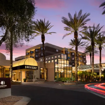 DoubleTree Suites by Hilton Phoenix