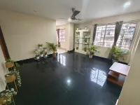 Hotel Magic Square(1 Km Away from Train Station) - Bintang 2