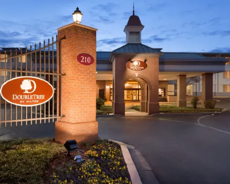 ダブルツリー バイ ヒルトン ホテル アナポリス パロールのホテル