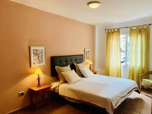 Sunny apartment close to the sea with WIFI, Playa San Juan Apartment Emma