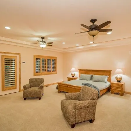 MASSIVE 9 BEDROOM LUXURY CABIN! PERFECT FOR REUNIONS AND RETREATS!