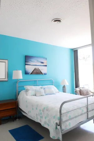 Sun Splashed Days, Warm Smiles When You Stay in Our Guest House. Отели рядом с достопримечательностью «Пойнт Лома»