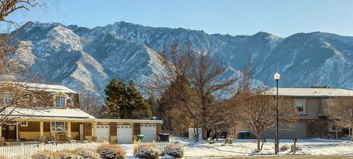 Mountainside Oasis, 1.2 Acres at Base of Mountains Perfect for Family Gatherings 샌디 호텔