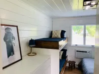 Chalet in Beachfront community! 2 Pools,Playgrounds,V-ball, Tennis,Pickleball!
