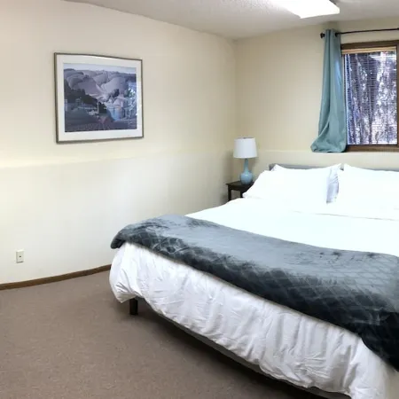 Live like an Executive & sleep like a King