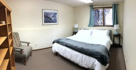 Live like an Executive & sleep like a King