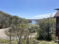 Cozy Tan-Tar-A Vacation Home on Golf Course & Lake View