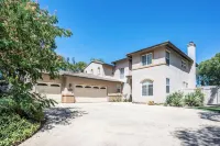 Escondido Family Retreat with POOL! Altipiano Vineyard and Winery 주변 호텔