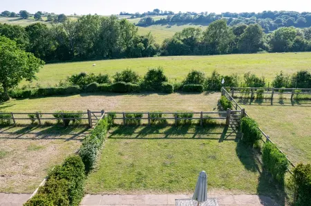 Rose Cottage - Beautiful Family Property in Rural Hampshire