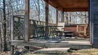 Cozy Secluded Cabin with a Hot Tub