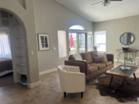 Cozy home in the heart of the desert!  5 minutes from the Saguaro National Park!