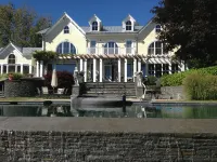 Gorgeous Hudson River Estate-with Pool and Winter Jacuzzi
