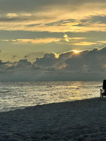 Gated Waters Edge, deeded beach with chair set up, private pool, 5-5+, sleeps 16