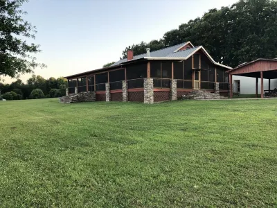 Lake Front Retreat, 12.5 Acres on Lake Bistineau.
