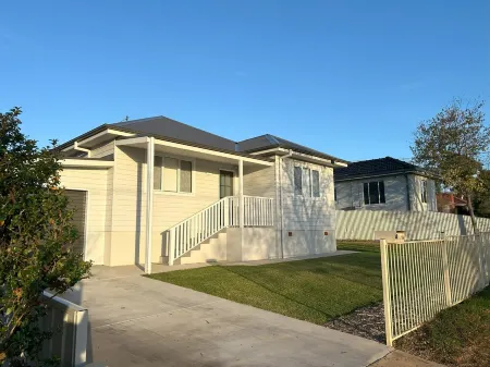 Turvey Townhouse Отели рядом с достопримечательностью «Сити оф Вагга Вагга Ботаник Гарденс»