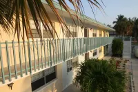 Adorable Waterfront Condo, Boat Slip and Pool!