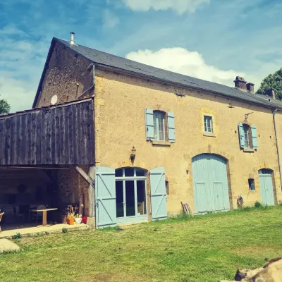 Magnificent typical Morvan house with swimming pool