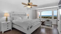 Palm Sounds: Gulf Views & Easy Beach Access! Hotels in Rosemary Beach